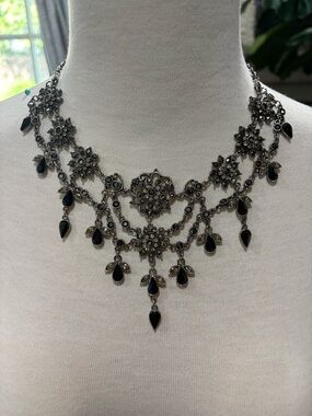 Statement Vintage-Inspired Black & Silver Floral Bib Necklace